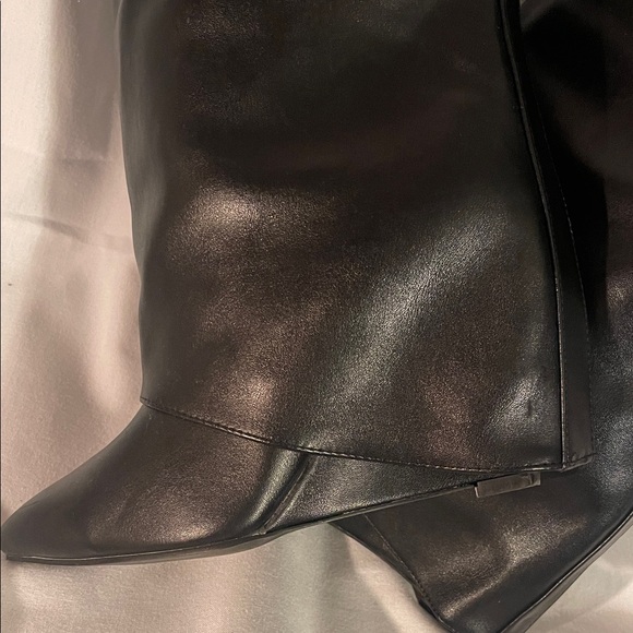 Elegant Azalea Wang Knee-High wedged Boots - Picture 3 of 5